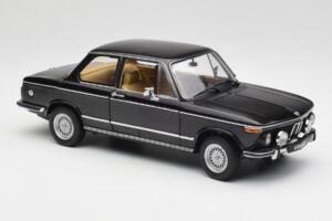 BMW 2002 L E10 Black AUTOart 1:18 70603 Diecast — photo 6 of 8