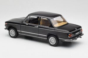 BMW 2002 L E10 Black AUTOart 1:18 70603 Diecast — photo 7 of 8