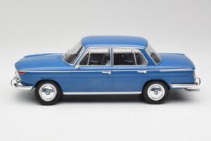 BMW 2000 Tilux E120 Caribe Blue MCG 1:18 MCG18291 Diecast — photo 3 of 6