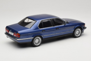 BMW Alpina B11 E32 3.5 Metallic Blue MCG 1:18 MCG18232 Diecast — photo 2 of 6
