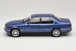 BMW Alpina B11 E32 3.5 Metallic Blue MCG 1:18 MCG18232 Diecast — photo 3 of 6