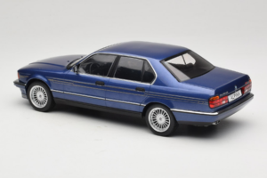BMW Alpina B11 E32 3.5 Metallic Blue MCG 1:18 MCG18232 Diecast — photo 5 of 6