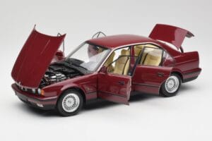 BMW 535i E34 Red Minichamps 1:18 100024002 Diecast — photo 2 of 8