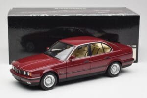 BMW 535i E34 Red Minichamps 1:18 100024002 Diecast — photo 8 of 8