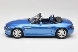 BMW Z3 E36 M Roadster Estoril Blue Bburago 1:18 3349-M1 Diecast — photo 4 of 8