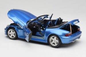BMW Z3 E36 M Roadster Estoril Blue Bburago 1:18 3349-M1 Diecast — photo 5 of 8