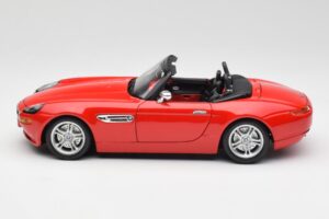 BMW Z8 E52 Roadster Bright Red Bburago 1:18 12032 Diecast — photo 4 of 8