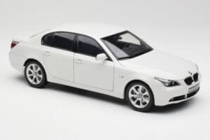BMW E60 545i Alpine White Kyosho 1:18 08591W Diecast — photo 6 of 8