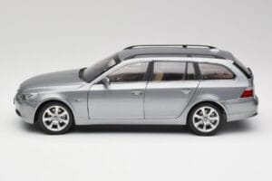 BMW 545i E61 Touring Light Grey Kyosho 1:18 80430308414 Diecast — photo 4 of 8