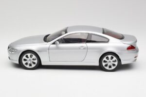 BMW 645Ci E63 Silver Kyosho 1:18 80430153285 Diecast — photo 4 of 8