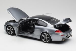 BMW M6 E63 Silver Grey Kyosho 1:18 08703GR Diecast — photo 5 of 8