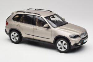 BMW X5 E70 4.8i Platinum Bronze Metallic Kyosho 1:18 80430413413 Diecast — photo 6 of 8