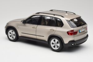 BMW X5 E70 4.8i Platinum Bronze Metallic Kyosho 1:18 80430413413 Diecast — photo 7 of 8