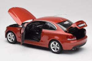 BMW 1 E82 Coupe Orange Kyosho 1:18 80430427064 Diecast — photo 5 of 8