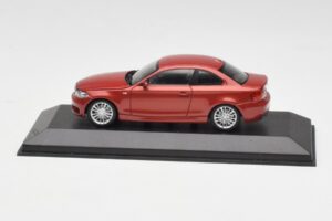 BMW 1M E82 Orange Minichamps 1:43 413020023 Diecast