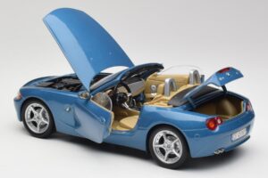 BMW Z4 E85 Maldives Blue Bburago 1:18 34046BLUE Diecast — photo 5 of 8