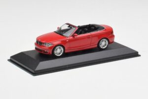 BMW 1 Series E88 Cabriolet Crimson Red Minichamps 1:43 431026230 Diecast — photo 2 of 5