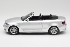BMW 135i E88 Cabriolet Titan Silver Kyosho 1:18 80430427021 Diecast — photo 4 of 8