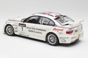 BMW E90 320si #1 A. Priaulx WTCC Champion 2006 Kyosho 1:18 80430429067 Diecast — photo 7 of 8