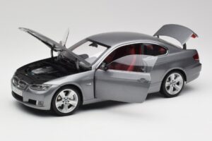 BMW 330i E92 Coupe Grey Metallic Kyosho 1:18 80430407220 Diecast — photo 2 of 8