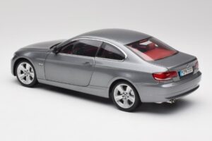 BMW 330i E92 Coupe Grey Metallic Kyosho 1:18 80430407220 Diecast — photo 7 of 8