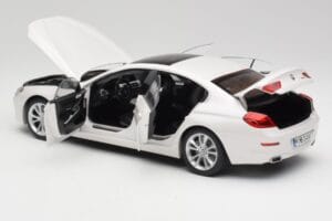BMW 6 F06 Gran Coupe Mineral White Paragon 1:18 80432218741 Diecast — photo 5 of 8