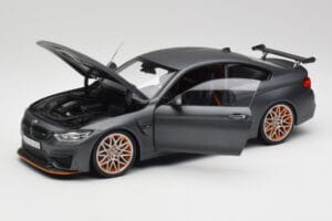 BMW M4 F82 GTS Frozen Grey Minichamps 1:18 80432411555 Diecast — photo 2 of 8