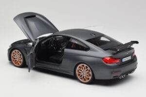 BMW M4 F82 GTS Frozen Grey Minichamps 1:18 80432411555 Diecast — photo 5 of 8