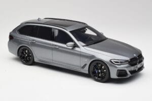 BMW G61 530e M Sport Touring Mineral Grey GT Spirit 1:18 GT485 Resin — photo 4 of 6