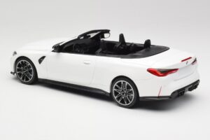 BMW M4 G82 Cabriolet Alpine White Minichamps 1:18 155021031 Diecast — photo 5 of 6