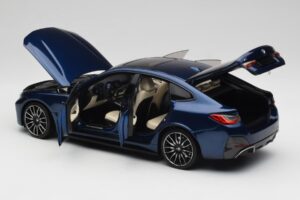 BMW i4 M50 G26 Portimao Blue Minichamps 1:18 110023012 Diecast — photo 5 of 8