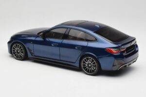 BMW i4 M50 G26 Portimao Blue Minichamps 1:18 110023012 Diecast — photo 7 of 8