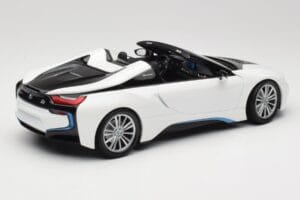 BMW i8 Roadster I15 White Metallic Minichamps 1:18 155027031 Diecast — photo 2 of 6
