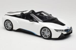 BMW i8 Roadster I15 White Metallic Minichamps 1:18 155027031 Diecast — photo 4 of 6