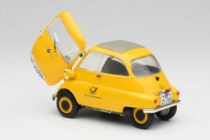 BMW Isetta 250 Deutsche Bundespost Revell 1:18 925 Diecast — photo 5 of 8