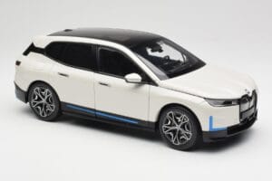 BMW iX Alpine White Minichamps 1:18 110023102 Diecast — photo 6 of 8