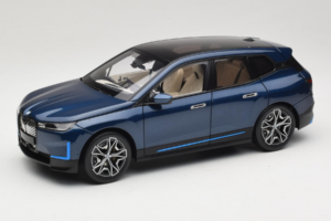 BMW iX Blue Metallic Minichamps 1:18 110023100 Diecast