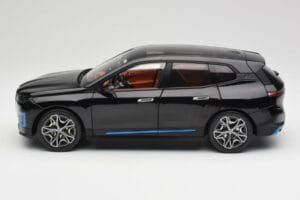 BMW iX Sapphire Black Minichamps 1:18 110023101 Diecast — photo 4 of 8
