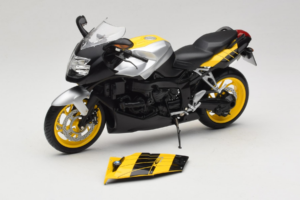 BMW K1200S Yellow Black Minichamps 1:10 80430309224 Diecast — photo 2 of 8