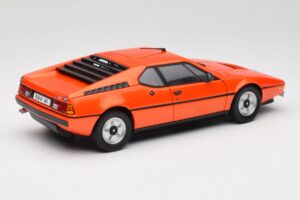 BMW M1 Orange Minichamps 1:18 80432411549 Diecast — photo 3 of 8