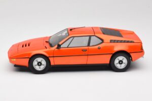 BMW M1 Orange Minichamps 1:18 80432411549 Diecast — photo 4 of 8