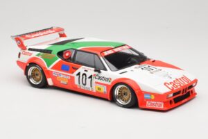 BMW M1 Winther Racing K. Winther / D. Mercer 24 Hours of Le Mans 1984 Minichamps 1:18 155842901 Diecast — photo 4 of 6