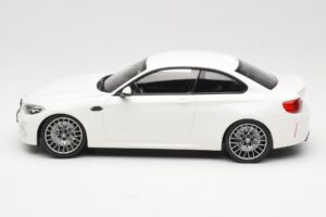 BMW M2 Competition F87 White Minichamps 1:18 155028000 Diecast — photo 3 of 6