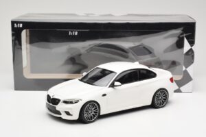 BMW M2 Competition F87 White Minichamps 1:18 155028000 Diecast — photo 6 of 6