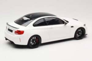BMW M2 CS F87 White with Black Wheels Minichamps 1:18 155021025 Diecast — photo 2 of 6