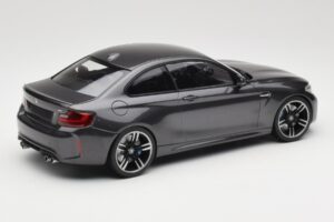 BMW M2 F87 Grey Metallic Minichamps 1:18 155026102 Diecast — photo 2 of 6