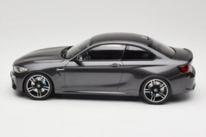 BMW M2 F87 Grey Metallic Minichamps 1:18 155026102 Diecast — photo 3 of 6