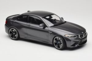 BMW M2 F87 Grey Metallic Minichamps 1:18 155026102 Diecast — photo 4 of 6