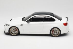 BMW M2 F87 CS Alpine White Gold Wheels Minichamps 1:18 155021020 Diecast — photo 3 of 6