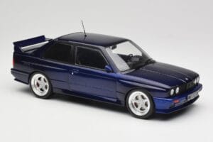 BMW M3 E30 Macau Blue IXO 1:18 18CMC122 Diecast — photo 4 of 6